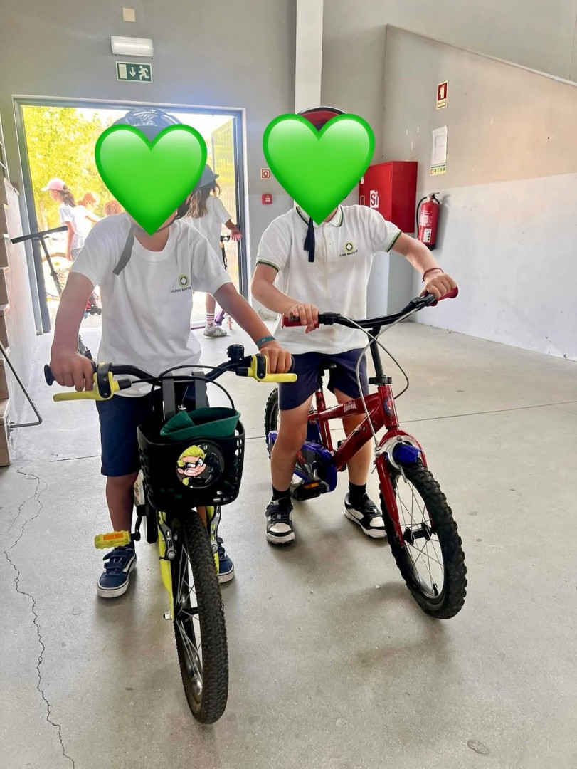 Programa Férias de verão no Colégio Santo André 💚 Aprender a andar de bicicleta 🚴.Ateliê de Cr (1).jpg
